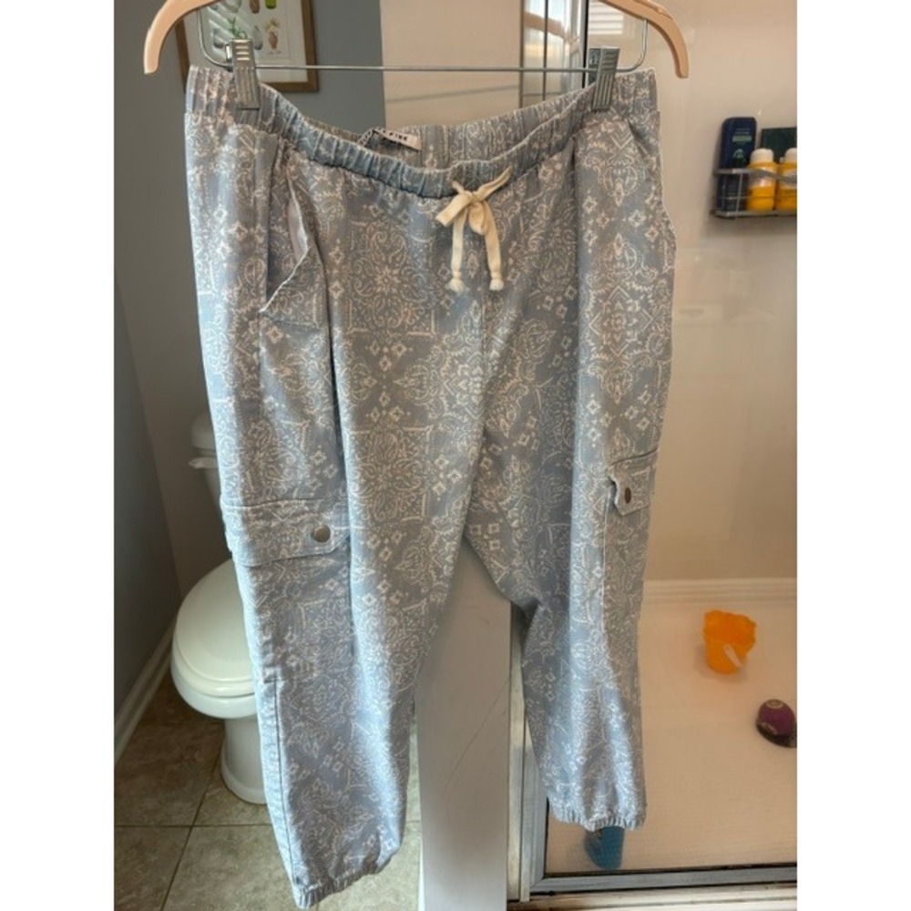 Celebrity Pink Juniors XL 15/17 Blue White Paisley Cargo Jogger Pants Utility